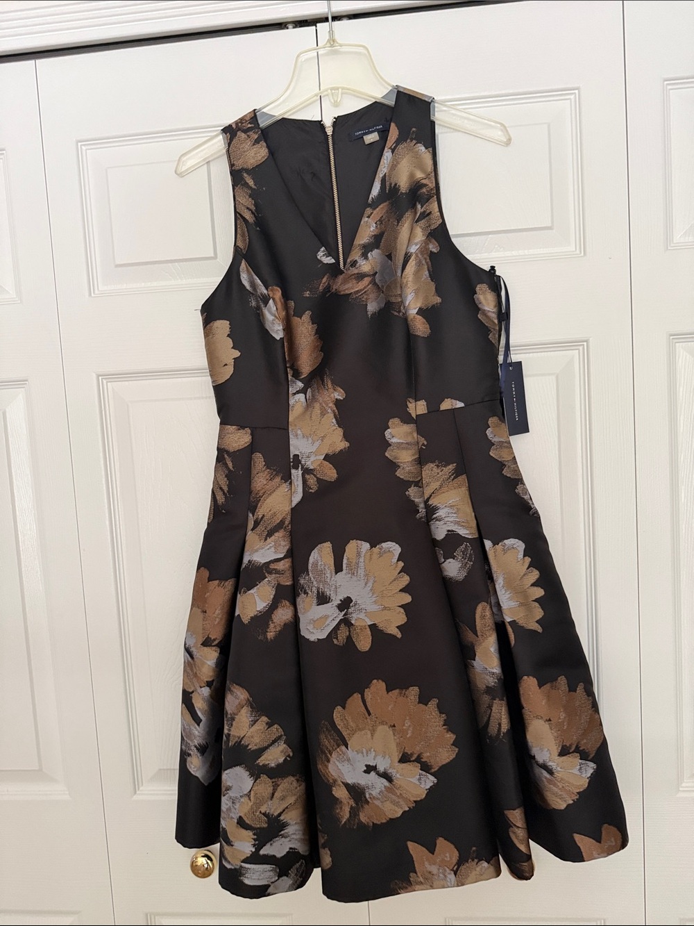 Tommy Hilfiger Black Midi Dress with Brown & Gray Floral Print ..nwt ..size 6..